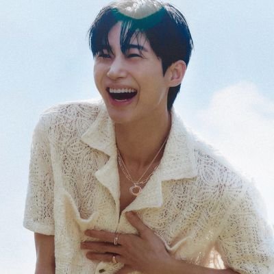 widenet123's profile picture. 