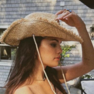 Selena • Abel • Lizzie Olsen • fan acc •(not affiliated with any celebrities)