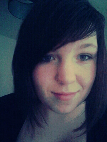 eliinus's profile picture. None but ourselves can free our minds.  Kunstacademie student. Organisatie secretaris bij SP Veendam.