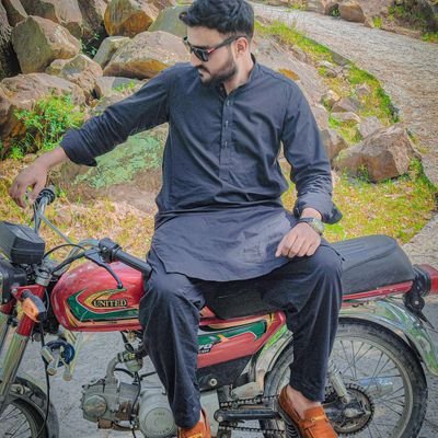 “Compromise for your dream but NEVER compromise on your dream.” — Imran Khan 🇵🇰