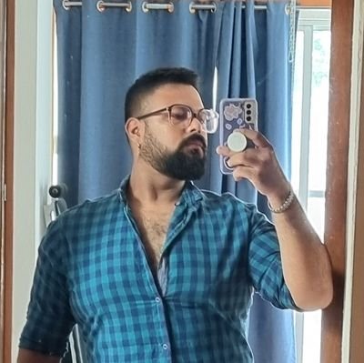 Soy Arturo, hola, me gusta la Cocina, critica y videojuegos (a veces otras cositas). 🍞🥐🥖🫓🥨🥯🍔🫔🌮🍟🍕🌭🍲🥗🍮🍹🍷🔪🥄(he/him/el)