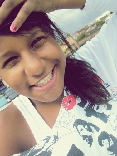 - um sorriso ja basta , pra infelicidade dos invejosos !*---*