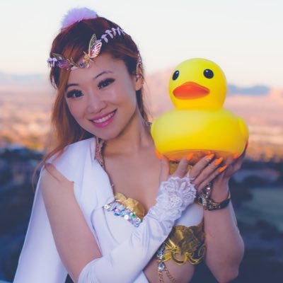 Overseas correspondent for the @ChengduHunters 🐼 Former NBA reporter & red carpet host. Certified yoga teacher.