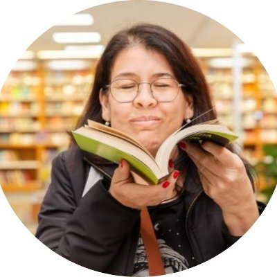 Escrevendo sobre livros enquanto bebo um café expresso...
| Fotógrafa e criadora de conteúdo no Blog/Bookstagram @Expresso.Literário