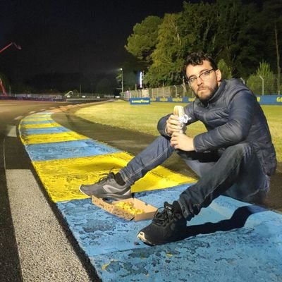 Youtuber/Streamer de juegos de coches (+100k), partner en Twitch, divulgador del motor y embajador de Thrustmaster. Todo eso.
Contacto: Gustingorriz@gmail.com