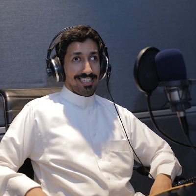 مذيع ومقدم برامج، بكالوريوس إعلام {إذاعة وتلفزيون}، مغرد {كفيف}، اعمل producer في mbc1 ، مرخص من وزارة الإعلام. لطلبات التعليق الصوتي🎤 00966558024200