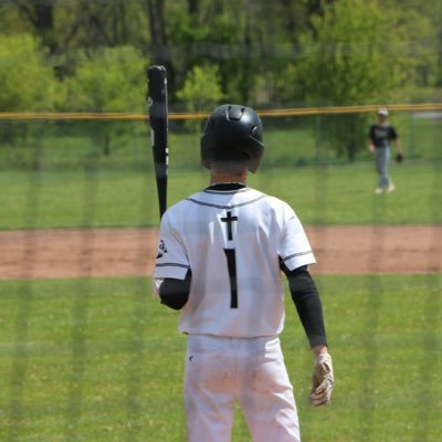 grantrazz28's profile picture. 🏈 5’9 RB ⚾️ 2B