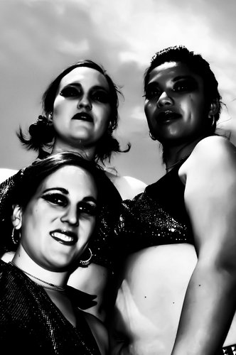 A kick-ass rock & roll Tribal Fusion Bellydance troupe hailing from Punk-in-the-Trunk Studios. We teach ITS Unmata style, DDV and tribal fusion choreography.