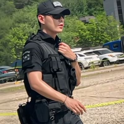 MissCapricaon's profile picture. # Luv Yourself 💜💜
# Fighting!!!