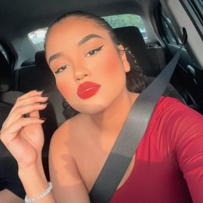 FeffyCaro's profile picture. Kiss my ass, goodbye.