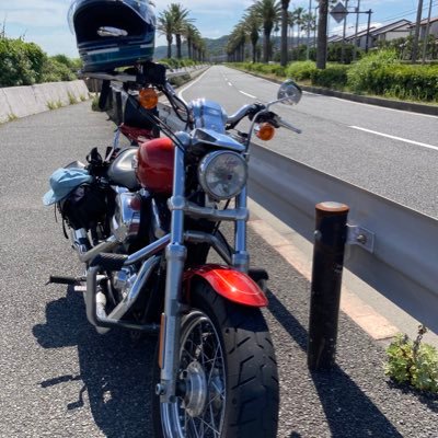 謎の商人 間違った事は大嫌い(許せない) 長いものに巻かれない 大樹の陰にも寄りません ワークマン愛好家だがハーレー乗り 愛国者の家系 父親が瑞宝○章の受勲