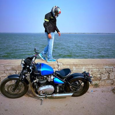 OPTIONS TRADER : NFT COLLECTOR : DREAMER : OMI HOLDER : VEVE COLLECTOR : RIDER : TRAVELLER :