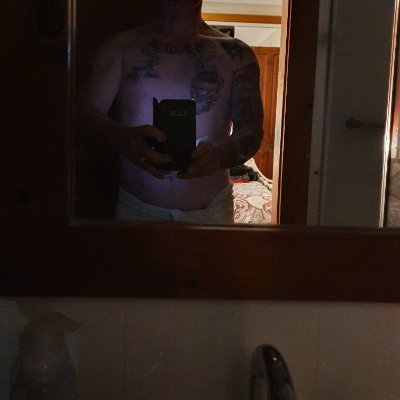 Married guy with a high sex drive loves pleasing women with kiss all over really slowly and between legs for a really long time loves use vibrators and licking