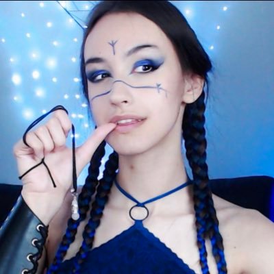 Cam model live blog 📸 Follow to see all the news ~ IG: wildorchid1111