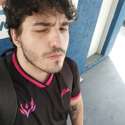 Dono da Invokers | Desenvolvedor e faço umas lives
Marque sua aula grátis 👇👇👇