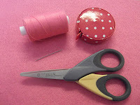 Craft-a-holic, bake-a-holic, cook-a-holic...all on a budget! I'm here to share my ideas and tutorials with you here and on my blog!