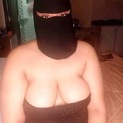 هاي انا مدام سمر من المنصورة 🗻
لو انت جاد تعالي نتكلم مع بعض وندلع بعض اهم حاجه الاحترام والمعمله الكويسة انا جاده وبحب الجادين