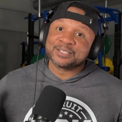 Former Capt/WR @CowboyFB | The ROK Podcast Host @RecruitOK | Owner @Super16AllStars | DBs Coach @JonesLonghornFB