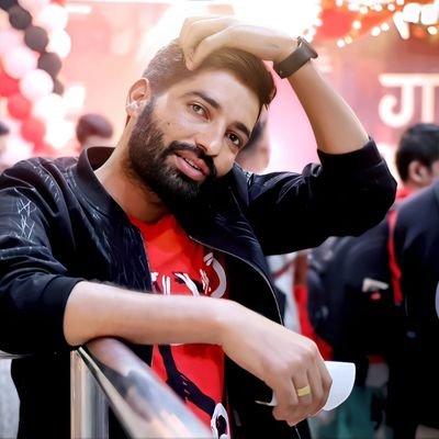 आत्मीयता र सम्बन्धभित्रको पारदर्शितालाई न त कमजोरीको रुपमा प्रयोग गरिन्छ, न त आपसी निकटता समाज सामु साबित गरिन्छ । सम्बन्ध त जे छ, आपसमा छ।
