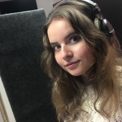 Comédienne / comédienne de Doublage Voix de Fern dans Frieren 🌸 Je fais aussi Hina dans bluebox et bien d’autre 💕