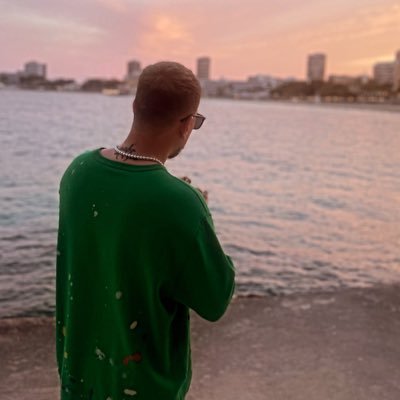 KhoshamadiRahim's profile picture. 