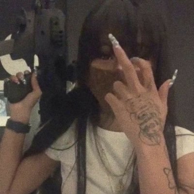 skylamev04's profile picture. paid mole🦄