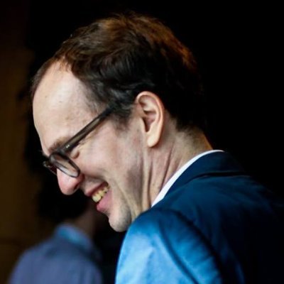 Rechtsanwalt in München, nach einem Ausflug in die Wirtschaft (St. Gallen, Chicago, McKinsey) jetzt doch noch ein Organ der Rechtspflege.