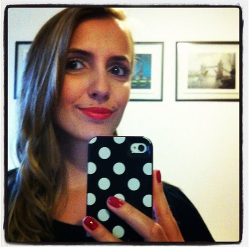 PAULASCHEFFEL's profile picture. Gaúcha.Pedagoga.29/01/86. Aquariana. Ascendente em Leão. Descendente de Alemães. Vício: Chocolate e Seriados. High tech. Filha. Irmã mais velha. Noiva. Feliz