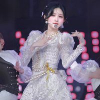 くろ૮ . ̫ .。 ა (@falling_in_ive) 's Twitter Profile