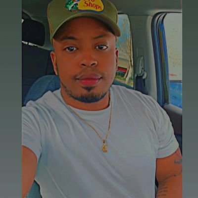 YoAmoTetas's profile picture. From Chicago. 7O8.
U of Illinois grad. Aim High. المشاعر الإيجابية