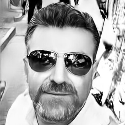 Albayim001's profile picture. “AY'I GÖRMEK İSTİYORSAN GÖKYÜZÜNE BAK' 🦅Beşiktaş Kongre Üyesi 🦅