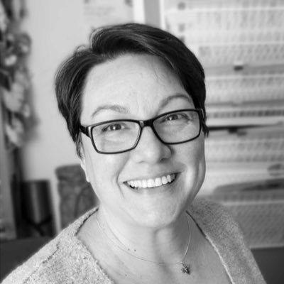 Online English tutor with a love ❤️ of #literature 📖 & a passion for #teaching 👩🏽🏫