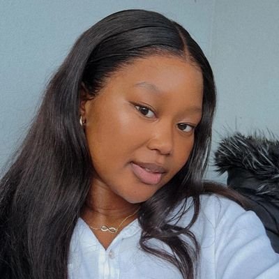 Kamvelihle_Booi's profile picture. .