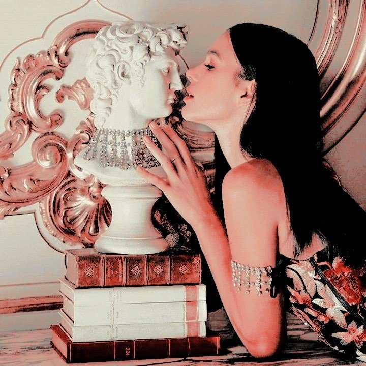 ⠀⠀⠀⠀ ❝ 𝐖𝐑𝐈𝐓𝐄𝐑 𝐀𝐂𝐂𝐎𝐔𝐍𝐓 :: chocolαte , pıstαchıos αnd lots of love 🐚 ノ clıck on mч fıx to fınd out more αbout me . ⠀⠀⠀⠀