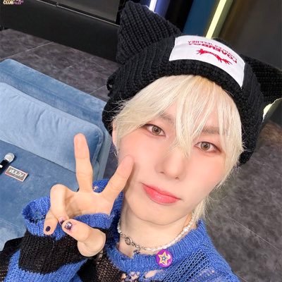 she/ her🙃 ~elring~atiny~InSomnia~Tomoon~ 02 liner~💍to: @blueyunho1 and @padadaaaaaaaaaa