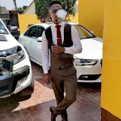 ✌🏾Kaizer Chiefs✌🏾🇿🇦 Real Madrid⚽️
Young Entrepreneur😊