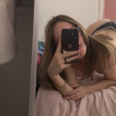 📍 Aberdeen Scotland . Nurse 👩⚕️ ⏭⭐️my Telegrαm :@sexyemily47