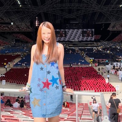 Singapore N2, N3, N4, N5, N6! 🫶🏻 Streamed N3, N4, N5, N6 for Tess & Folkleric Saw Taylor 2x in 2014 Saw Taylor 5x in 2024 Swiftie for 16 years since ‘08 💛