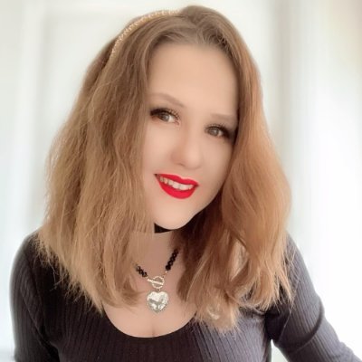 One Monty many Vocals 🇬🇧🇮🇪🏴🇪🇸 Visit @missladybard for my music ❤️