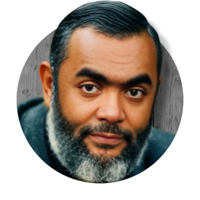 أستاذ تكنولوجيا التعليم المشارك
مدير إدارة تطوير المحتوى الرقمي - عمادة التعاملات الإلكترونية - جامعة الملك سعود