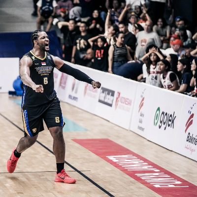 GOD 1ST🙏🏾 Blessed Professional Basketball Player🏀 Proud Husband/Father❤️