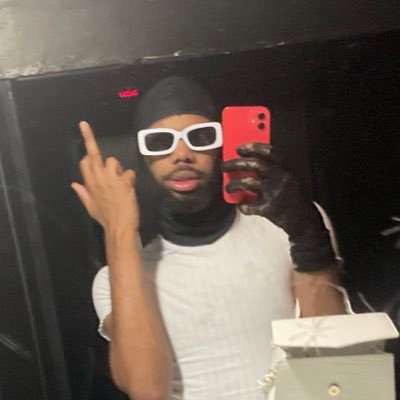 TayJamelle's profile picture. going with the flow.