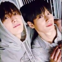 쥬리 (@__let_s_go__) 's Twitter Profile