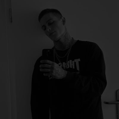 THE STREET 𝐍𝐈𝐆𝐇𝐓𝐌𝐀𝐑𝐄; BOSS OF AN ILLEGAL RACING GANG. 𝙷𝙸𝚃𝙼𝙰𝙽. TOO ARROGANT TO GIVE A ИМАꓷ ABOUT THE WORLD