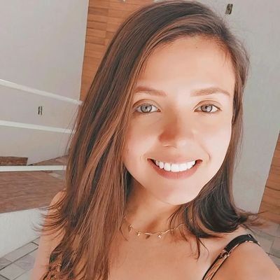 Aqui eu sou apenas mais uma reflexiva reclamona com períodos de gratidão, que gosta de falar do evangelho, da vida, de odontologia e do Fluminense! ✝️🦷🇭🇺