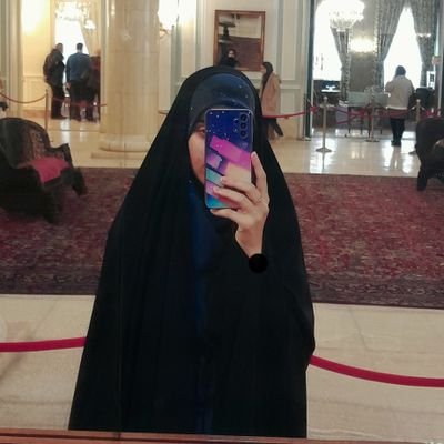 مَنماھیامامابھسرمشورنھنگاست اینبرکھیِبےحوصلہ
اندازهیِمننیست !