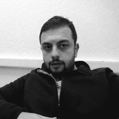 قسم به معنی لایمکن الفرار از عشق
که پر شده است جهان از حسین سرتاسر
نگاه کن به زمین ما رایت الا تن
به آسمان بنگر ما رایت الا سر