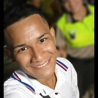 andrescont54781's profile picture. 