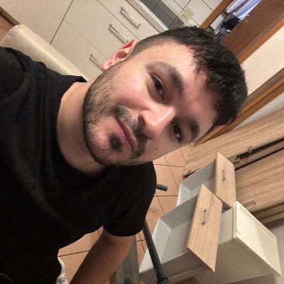 Hey 🙋🏻♂️
27 ♈
👨🏻⚕️ radiology 🩻
Language nerd 🤓
Love a nice conversation