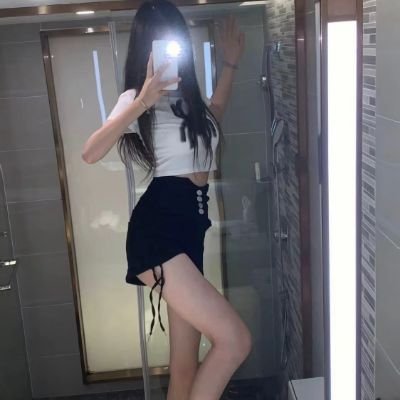 chinami1811882's profile picture. 